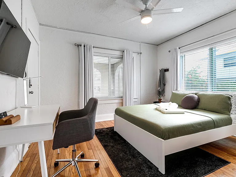 2224 SW 6th St #1 — Photo 12