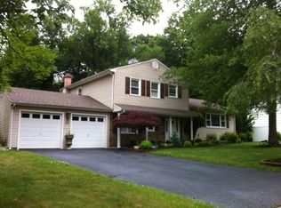 32 Sandra Ln, Wayne, NJ 07470