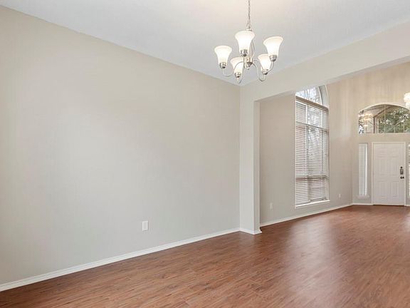 4th image of 3112 Black Walnut Dr