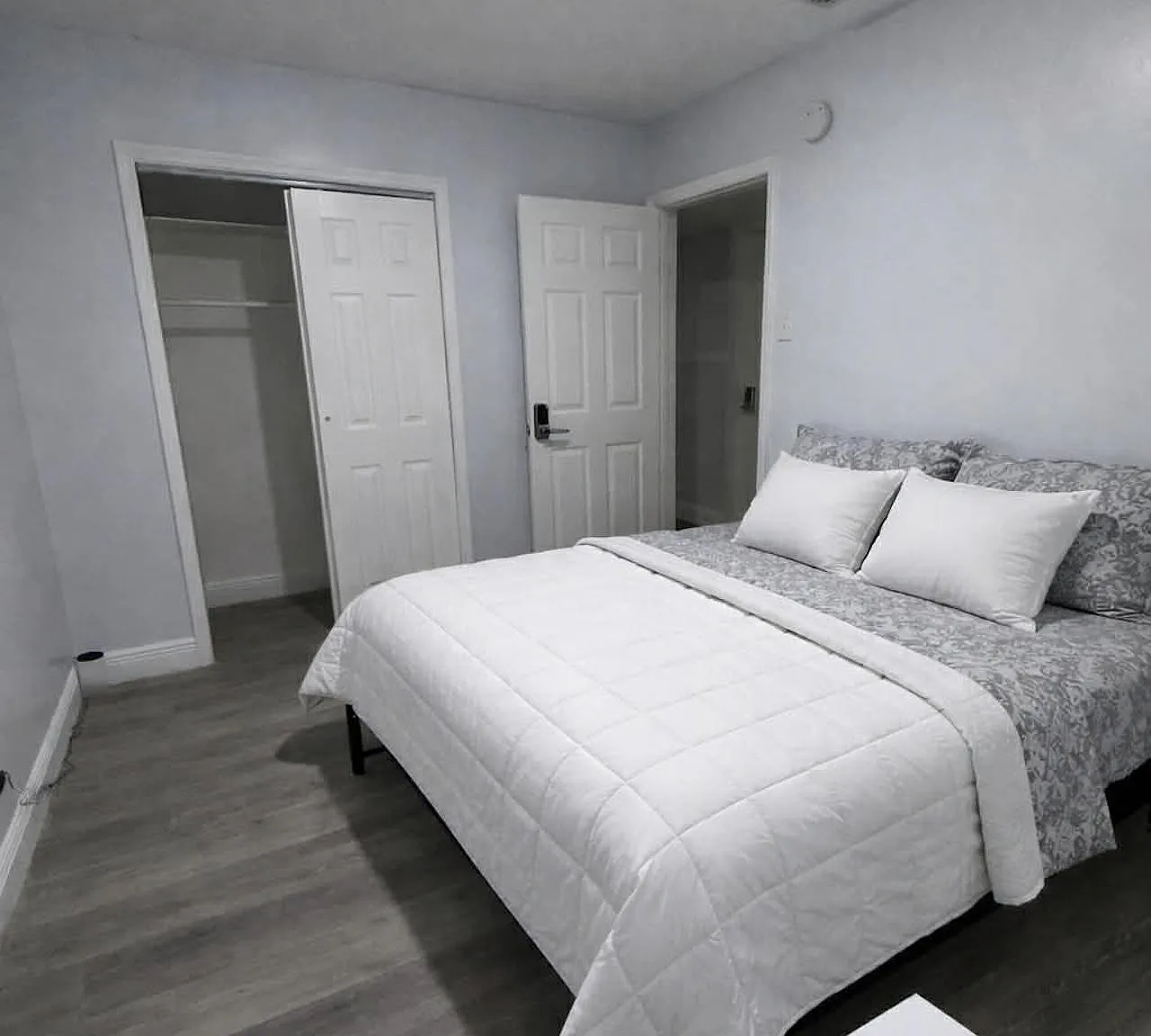 3 bed, 1.0 bath, 1500 sqft, $1,118 — Photo 3