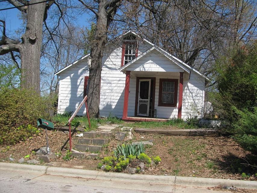 1st image of 1008 Bessemer St