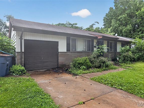 3rd image of 10061 Lilac Ave