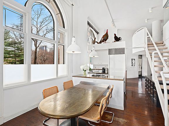 2nd image of 50 Central Park W APT 1B