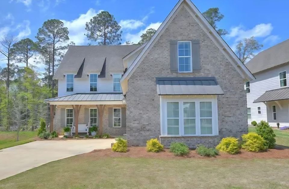 1st image of 1203 Ruth Way