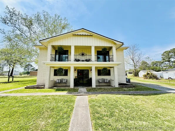 410 S 4th St, Hartshorne, OK 74547