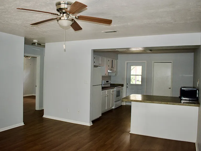 2351 SW 32nd Pl #1 — Photo 9