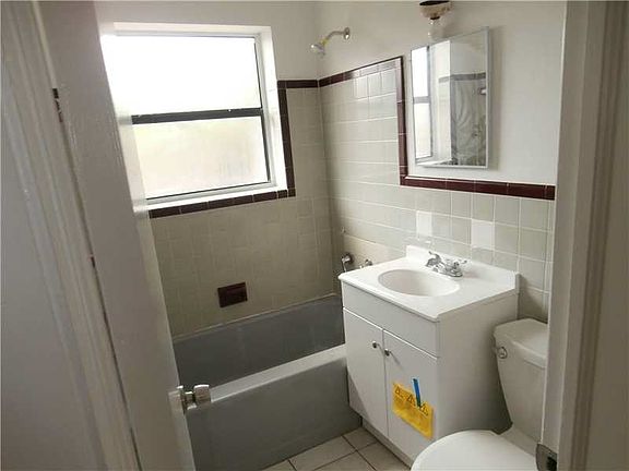 5th image of 1155 Chateau Park Dr