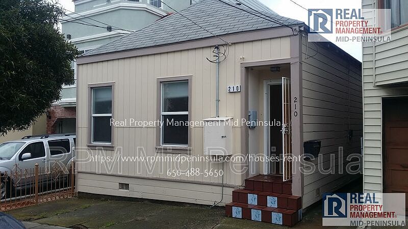 1st image of 210 Los Olivos Ave
