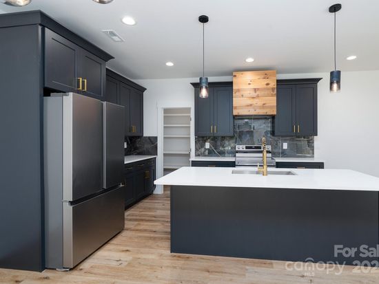 1524 Enochville Rd, Kannapolis, NC 28081