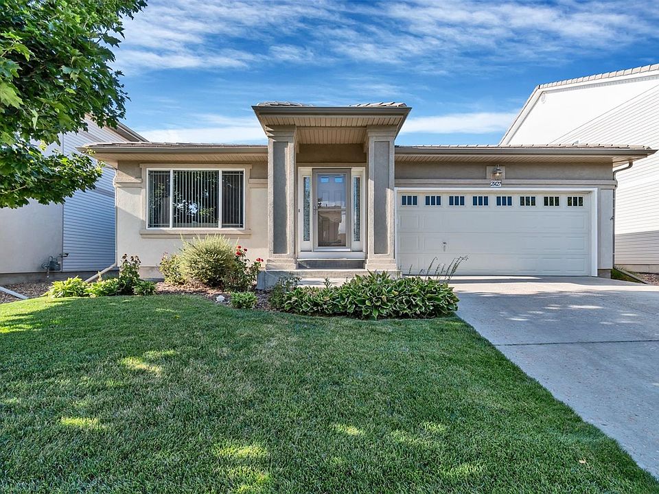 1st image of 21427 E 53rd Pl