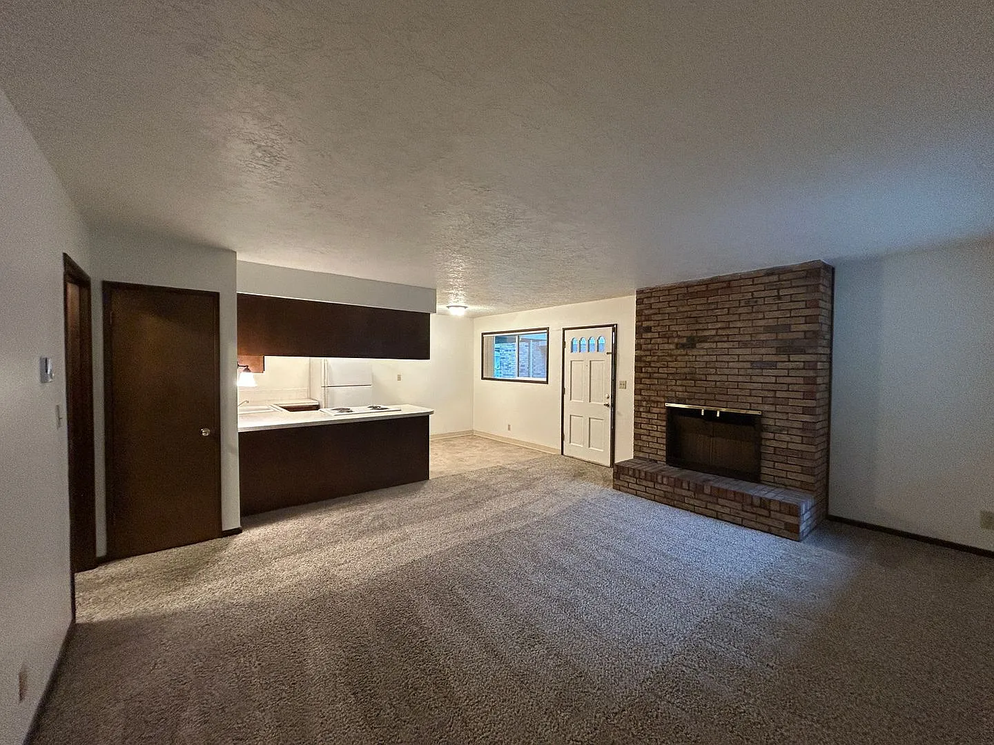 941 16th Ave — Photo 3