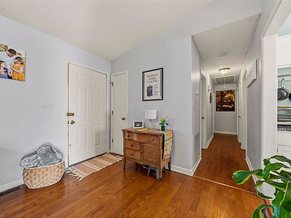 4th image of 2008 Plano Rd