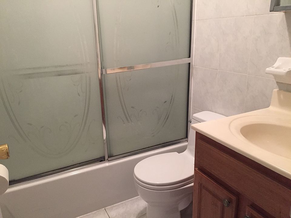 2nd image of 2045 126th St #2