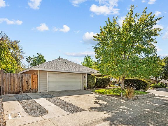 4th image of 8641 Lady Jane Way