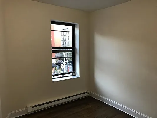 Rented by Salon Realty Corp | media 17