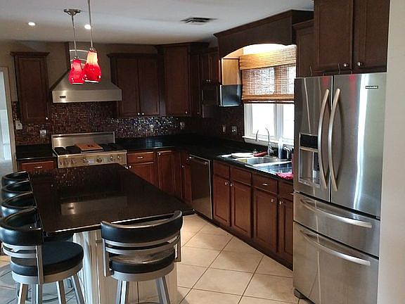 4th image of 6024 Wesleyan Dr