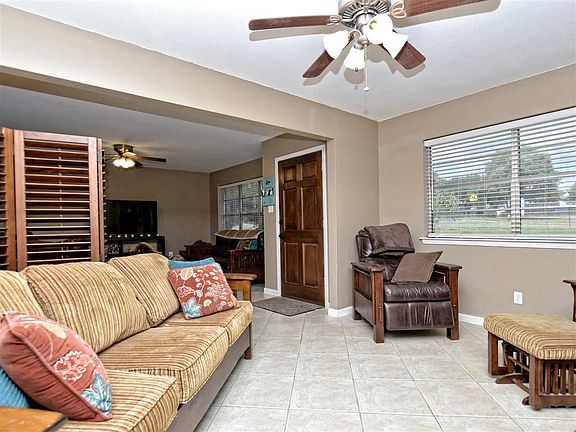 5th image of 1301 Post Oak Cir