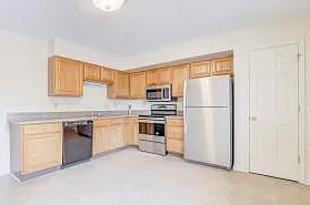 27 W Spring St — Photo 8