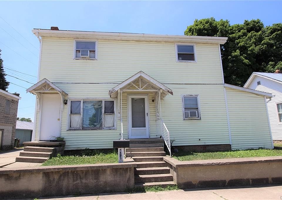 1st image of 410 Plum St