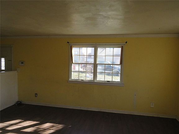 4th image of 1205 Arlington Ave