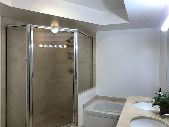 4th image of 17555 Atlantic Blvd APT 603