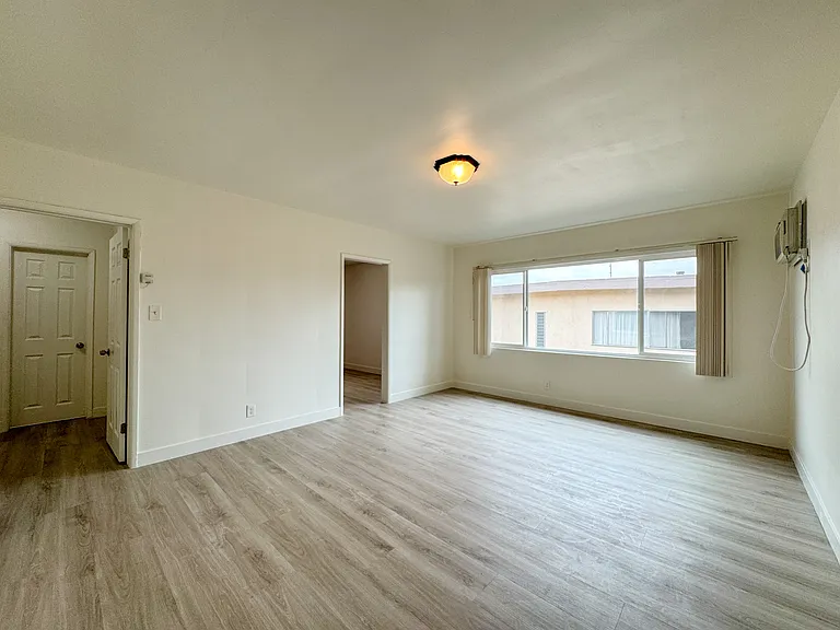 2032 S Shenandoah St #4 — Photo 29