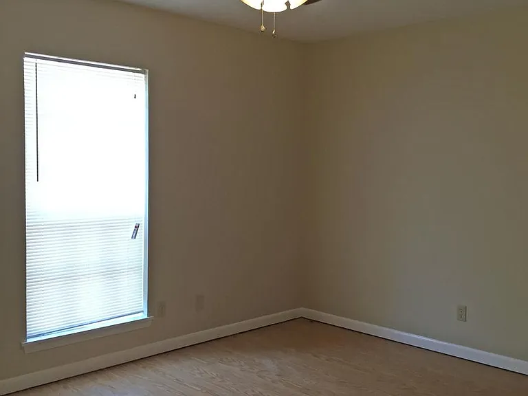 203 E Bowie St #11 — Photo 7