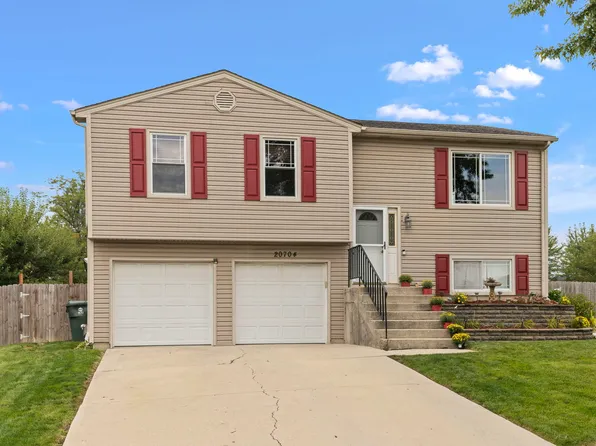 20704 S Birchwood Ln, Frankfort, IL 60423