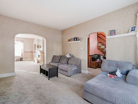 4th image of 7 Sheldon St