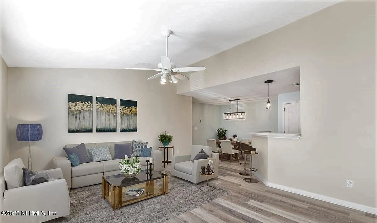 3 bed, 2.0 bath, 1500 sqft, $2,100 — Photo 1