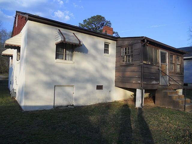 2nd image of 1337 W Horah St