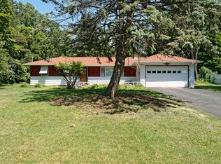 12 Chester Ct, Troy, NY 12182