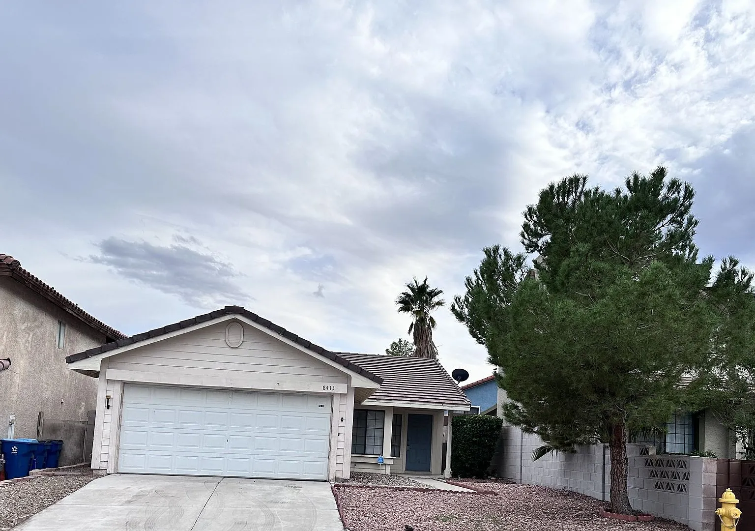One Story, 3 Beds 2 Baths, 2 Car Garage, Newly Remodeling Kitchen And Bathroom, Granitecountertop... — Photo 1