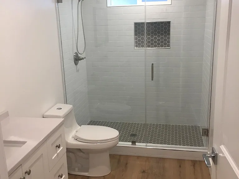 6431 Gentry Ave — Photo 9