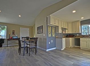 1380 E 8th St, Beaumont, CA 92223