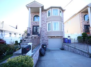 64 Seaview Ave APT B, Staten Island, NY 10304