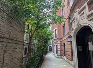 5235 N Winthrop Ave APT 2, Chicago, IL 60640