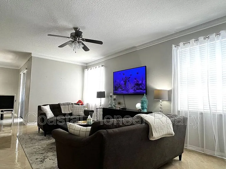 8848 Cameron Crest Dr — Photo 8