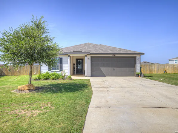16005 DICKENS BLF, Lytle, TX 78052