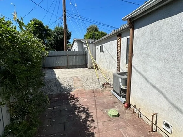 2404 Fairway Ave — Photo 10