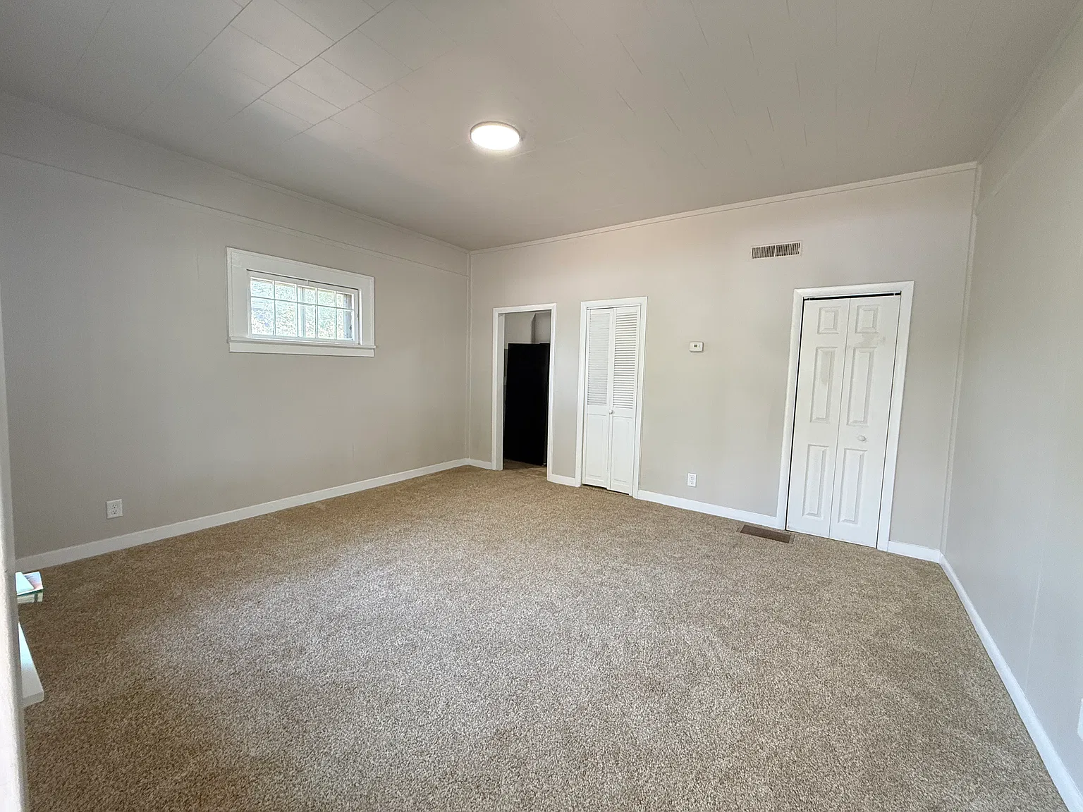 Studio, 500 sqft, $700 — Photo 4