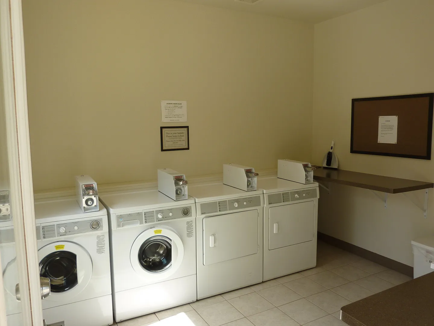 Paradise Apartments — Photo 2