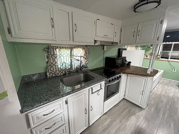 4th image of 4503 Clara St