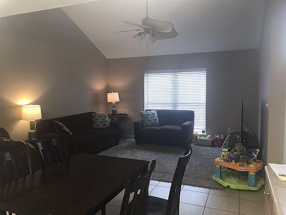 3rd image of 3222 Fernwood Dr