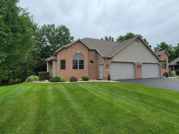 1645 Rivers Edge Ct, Adrian, MI 49221