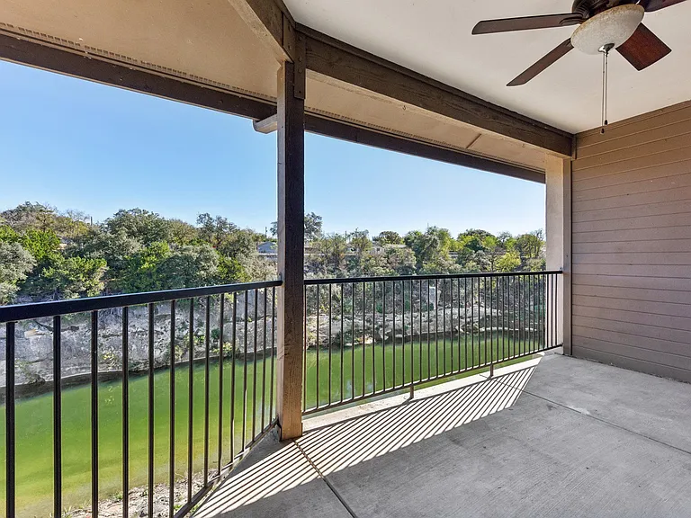 Waters Edge Apartment Homes — Photo 128