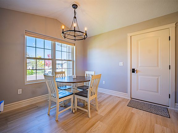 4th image of 48 37th Ave NE