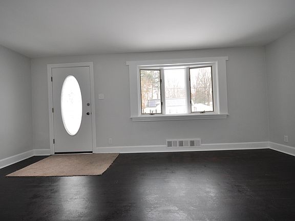 2nd image of 2978 W Lydius St