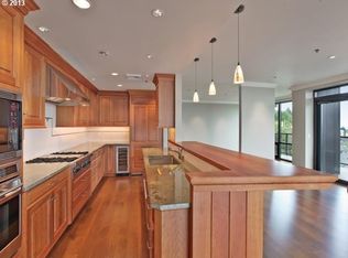 2454 NW Westover Rd UNIT 504, Portland, OR 97210