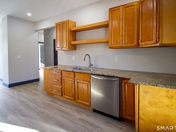 3rd image of 133 North St #2